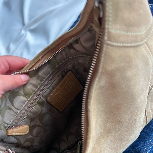 Coach Hamptons Hobo Bag 👜 - Picture 6 of 7